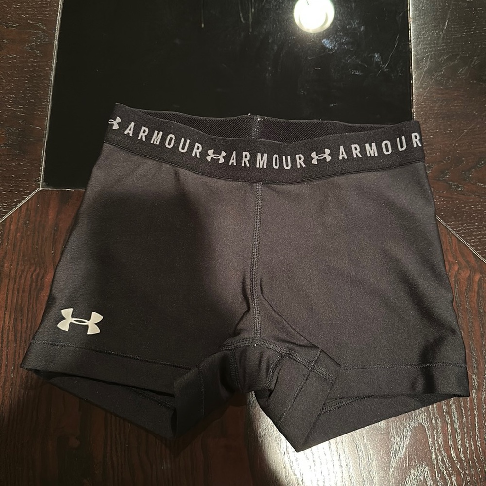 Under Armour black spandex
